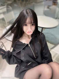 寶兒     164.C.47.22 歲 氣質外表＋淫蕩靈魂 平常非常安靜，床上卻主動舔你舔到腿軟