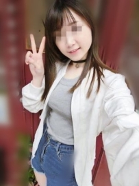 溫溫   158/C/44/20歲 經常有在鍛煉身體  身材柔軟  服務比較生澀  性格溫和  都可互