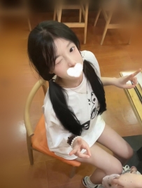 小米 159cmB奶19歲  第一次下海 臉蛋清純可愛 床上反差感十足
