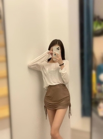 蘭蘭 163cm.C奶.21歲 在校學生妹妹 清純氣質型 腿控必選 腿很好看 白皙修長
