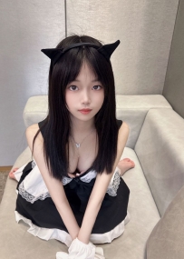 亮亮     158.D.45.20歲 顏值頗高 偷偷下海就想體驗刺激  天生清純面孔 五官較正 配