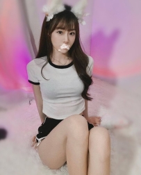 166cm-45kg-D奶-23歲  舞蹈生 皮膚白皙 氣質甜美   姿體柔軟 愛愛很願意嘗試新姿勢