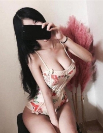 君君 167cm/E奶/29/48kg 性感火辣的韻味小姐姐 性感大胸正妹屁股大大 身材很棒 一雙