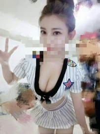 蜜蜜 160.小D.25歲   氣質正妹跟男友剛分手出來兼職 超溫柔的 落落大方 皮膚白 身材