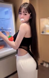 162cm-46kg- D奶-23歲  甜美女孩 身材比例好 皮膚白   健談 會挑逗人 性愛方面非常