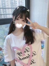 可愛高中生 一線鮑外表清純 敏感易濕 敏感型的 粉嫩嫩的小穴穴 可舔 可吸鮑魚陰中間的