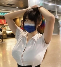 爆乳OL   巧香 162 52 E cup 28 y 每天搭乘捷運上下班的爆乳OL 終於將她的天賦帶到外