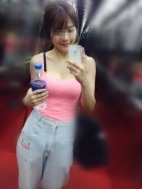 公主：161.C奶.46.22歲   幼齒學生妹 俏皮可愛  粉嫩 顏值中等  身體粉嫩 好想被插入