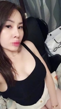 艾曼 160，48，D杯，34歲  熟女高顏值教師 職業：教師（超洶 超淫蕩der） 還是一枚